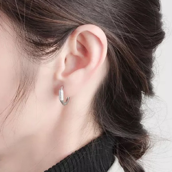 🌟 Sterling Silver 925 O-shaped Hoop Earrings - Picture 3 of 4